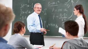 Kaip apskaičiuoti pradinių klasių mokytojo atlyginimą Labai apmokamas mokytojas