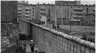 Zidul Berlinului este cel mai odios și sinistru simbol al Războiului Rece